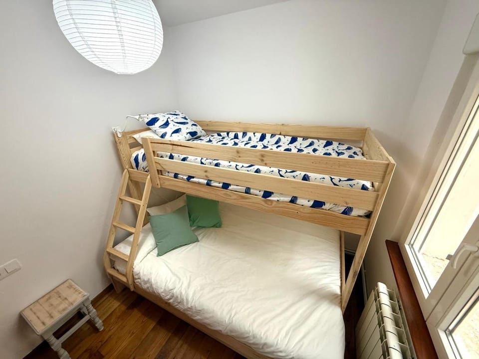 Piso con terraza y garaje a un Paso de la Playa de Tapia Apartment in Tapia de Casariego