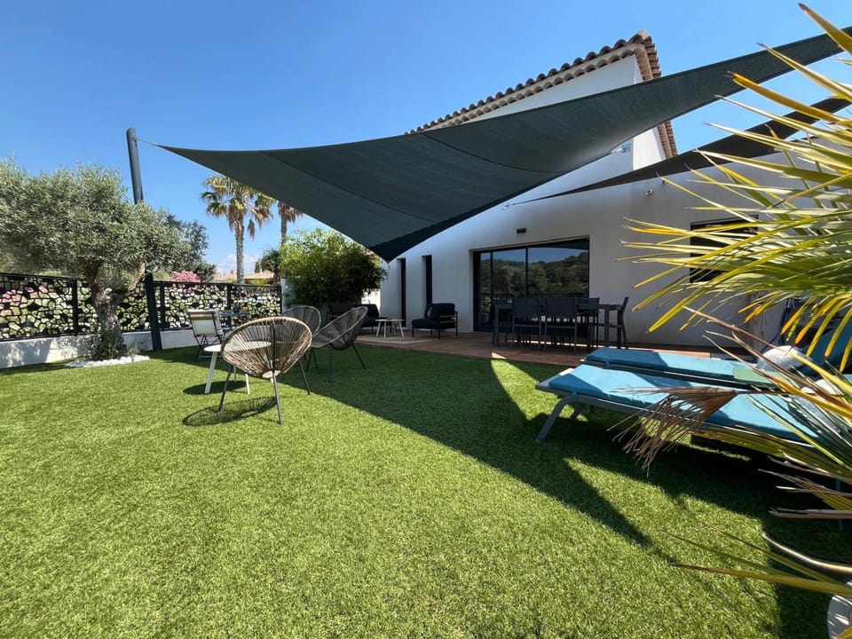 Property building, Garden