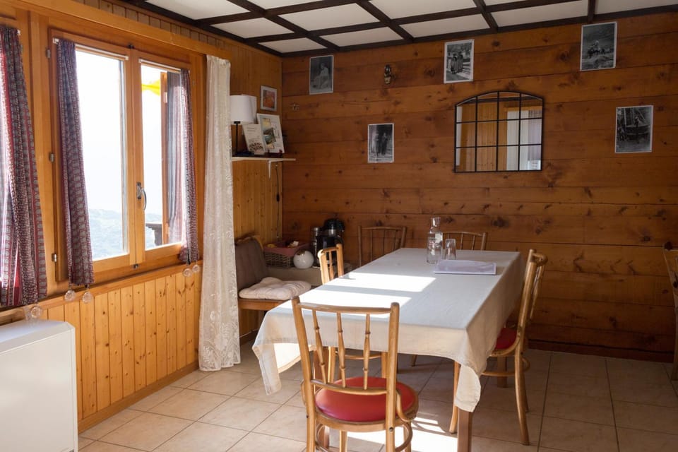 Property building, Living room, Seating area, Dining area