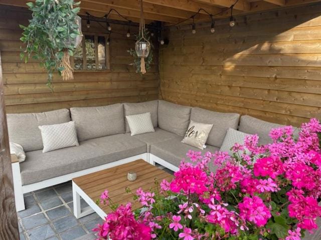 Garden, Seating area