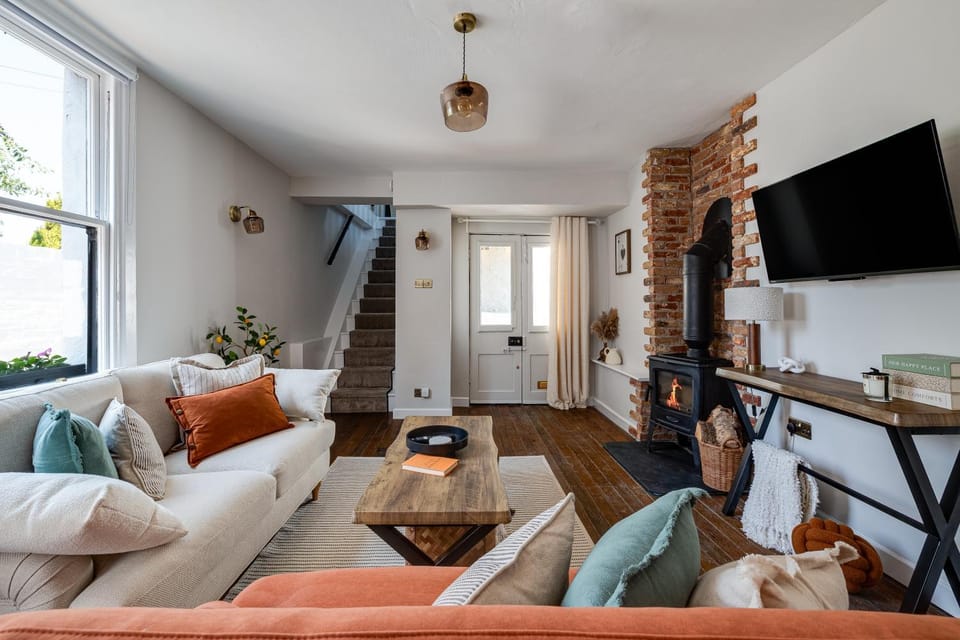 TV and multimedia, Living room, Seating area