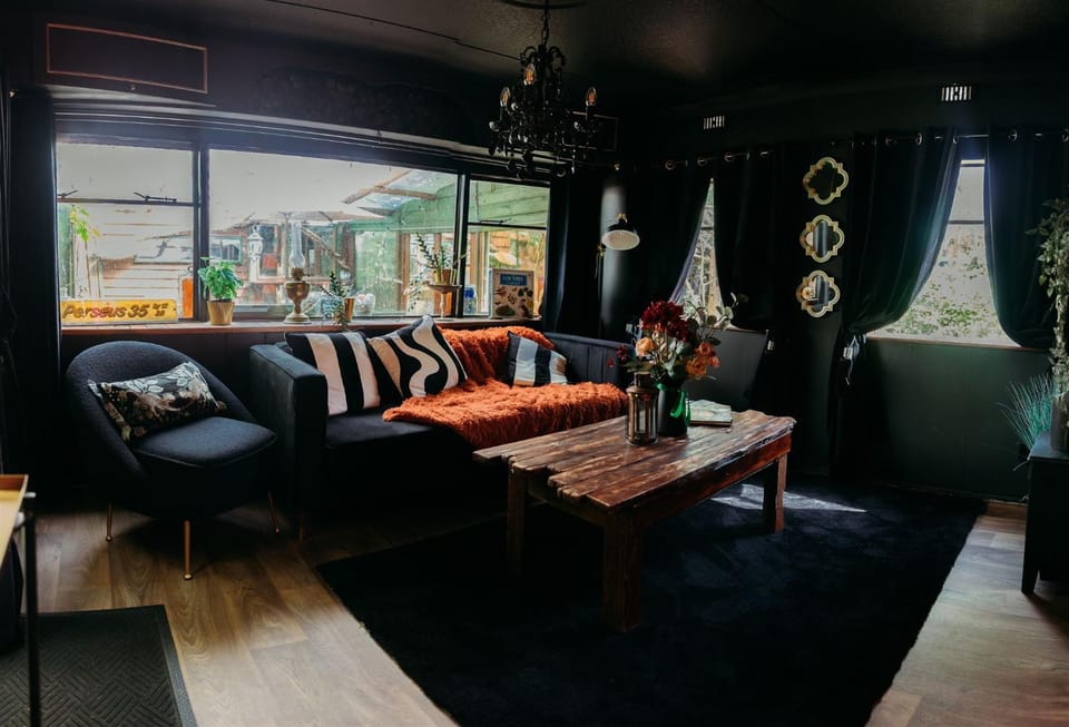 Living room, Lounge or bar, Seating area