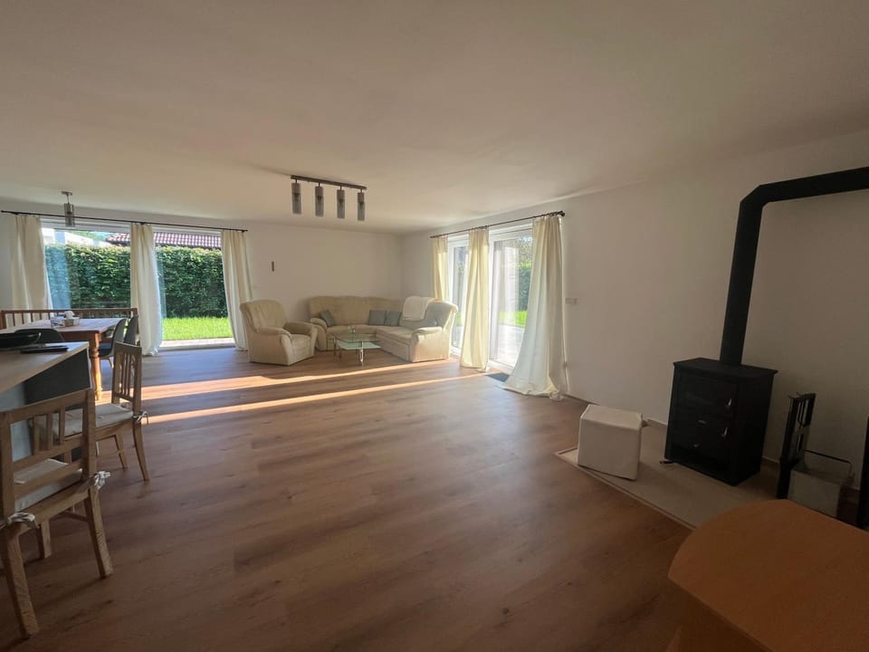 Living room, Seating area, Dining area