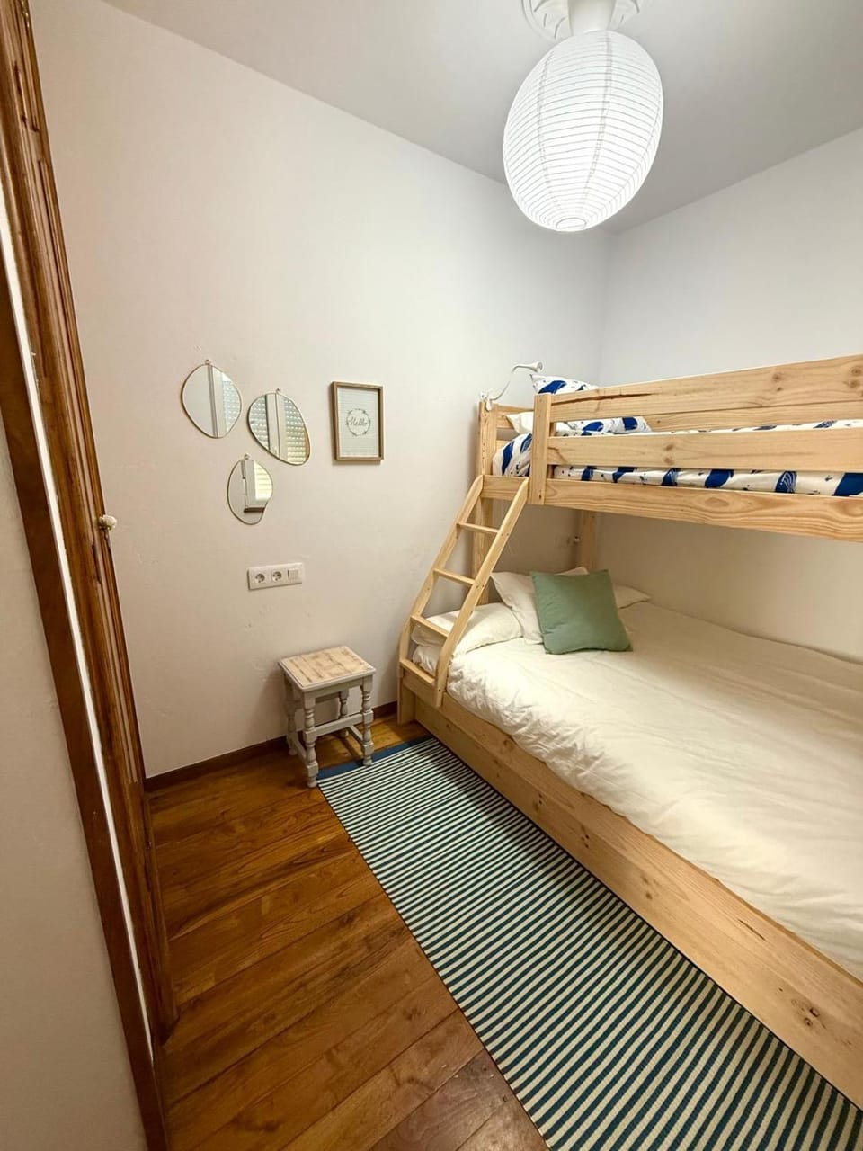 Photo of the whole room, bunk bed