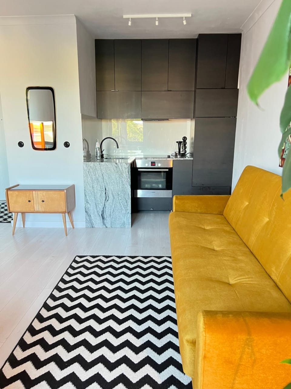 Kitchen or kitchenette, Living room, Seating area