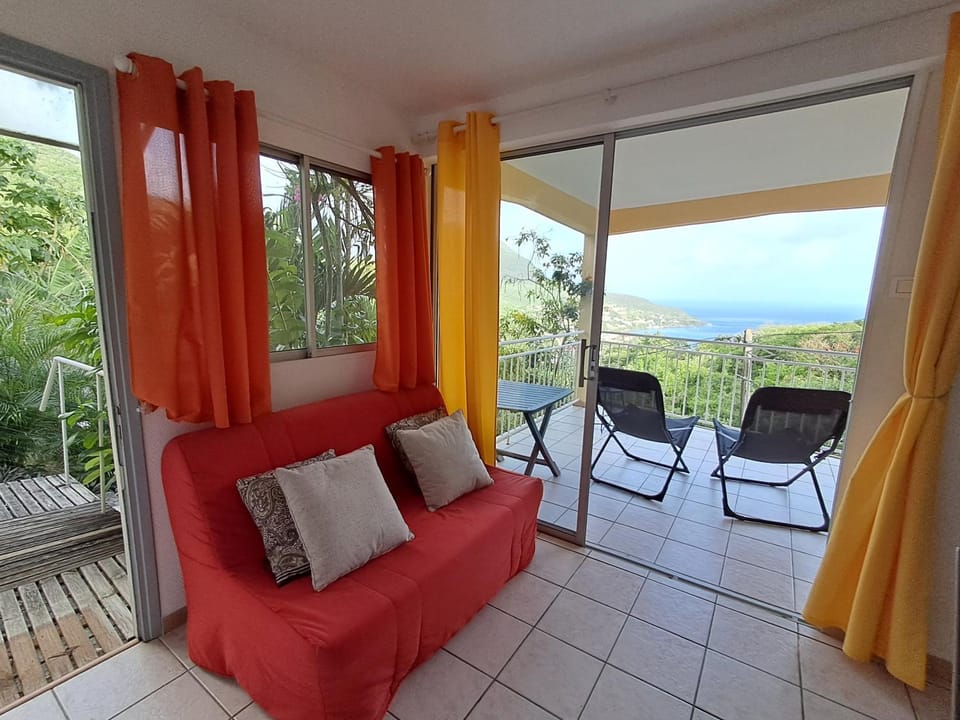 Les dessus de Petite Anse Apartment in Martinique