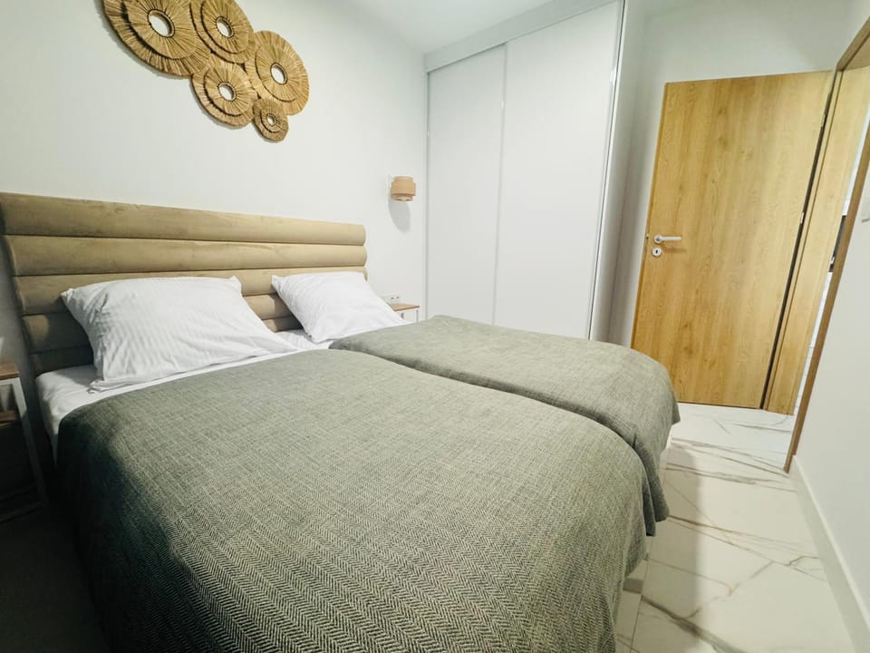Bed, Photo of the whole room, Bedroom, towels, wardrobe