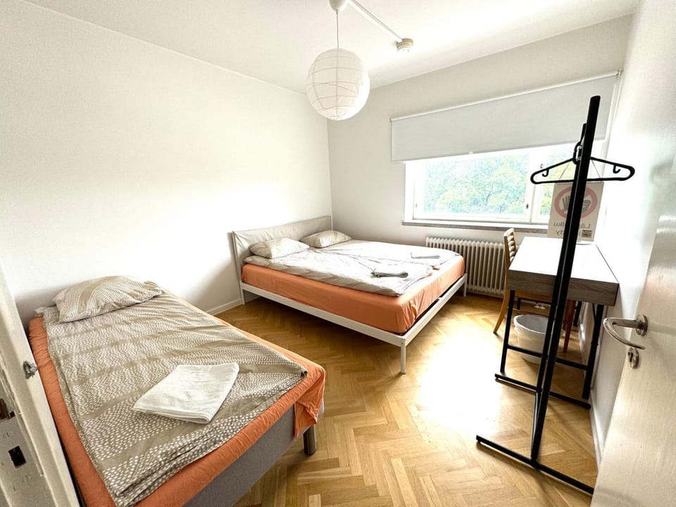 Unique House with 8 beds only 10 min from the airport and 350 m from train Bed and Breakfast in Uusimaa