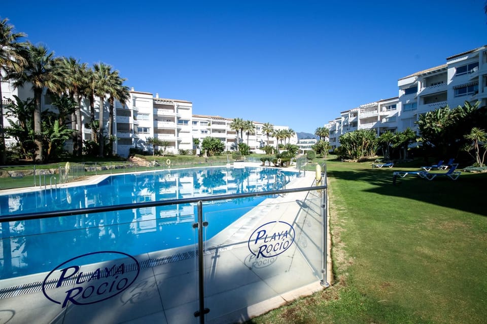 Property building, Garden, Swimming pool