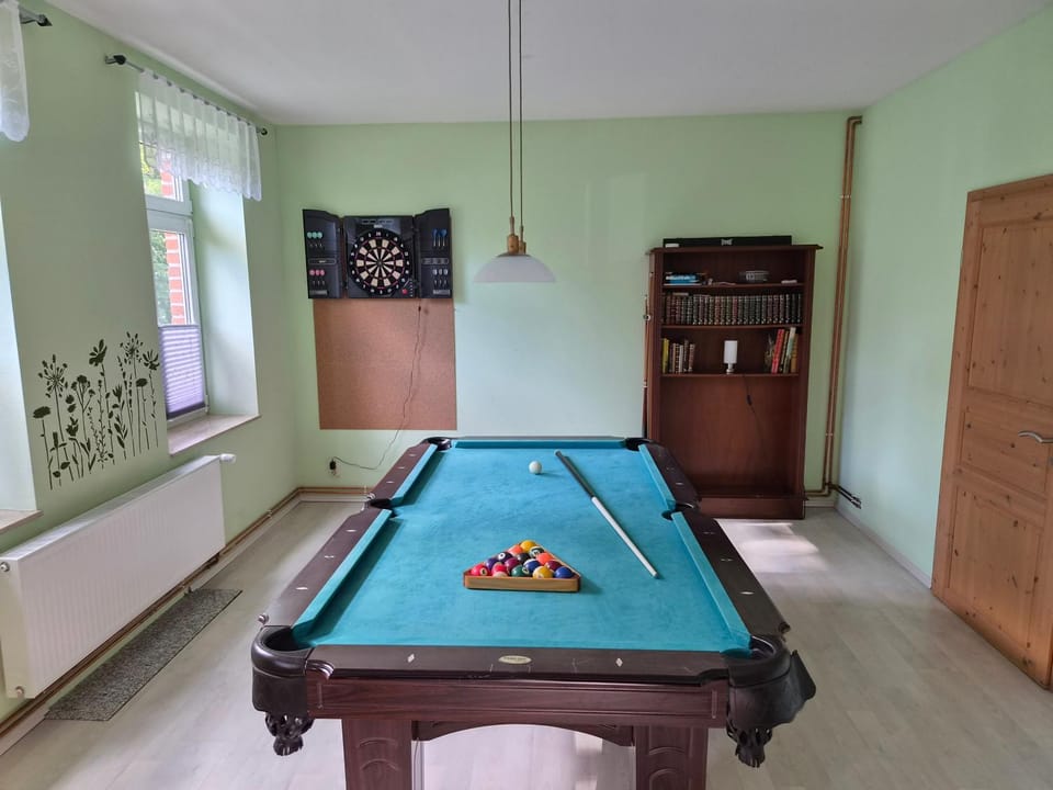 Billiard, Darts