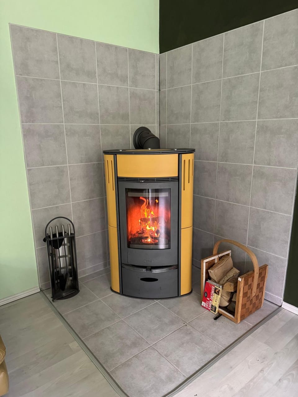 Living room, fireplace