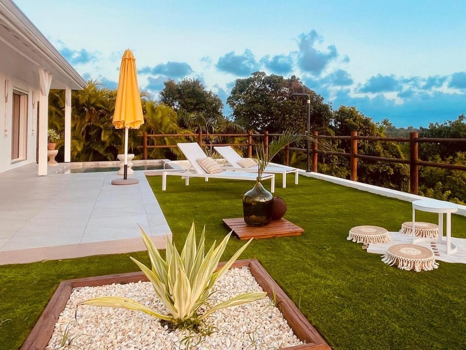 Patio, Garden, Garden, Garden view, Pool view, Swimming pool, sunbed