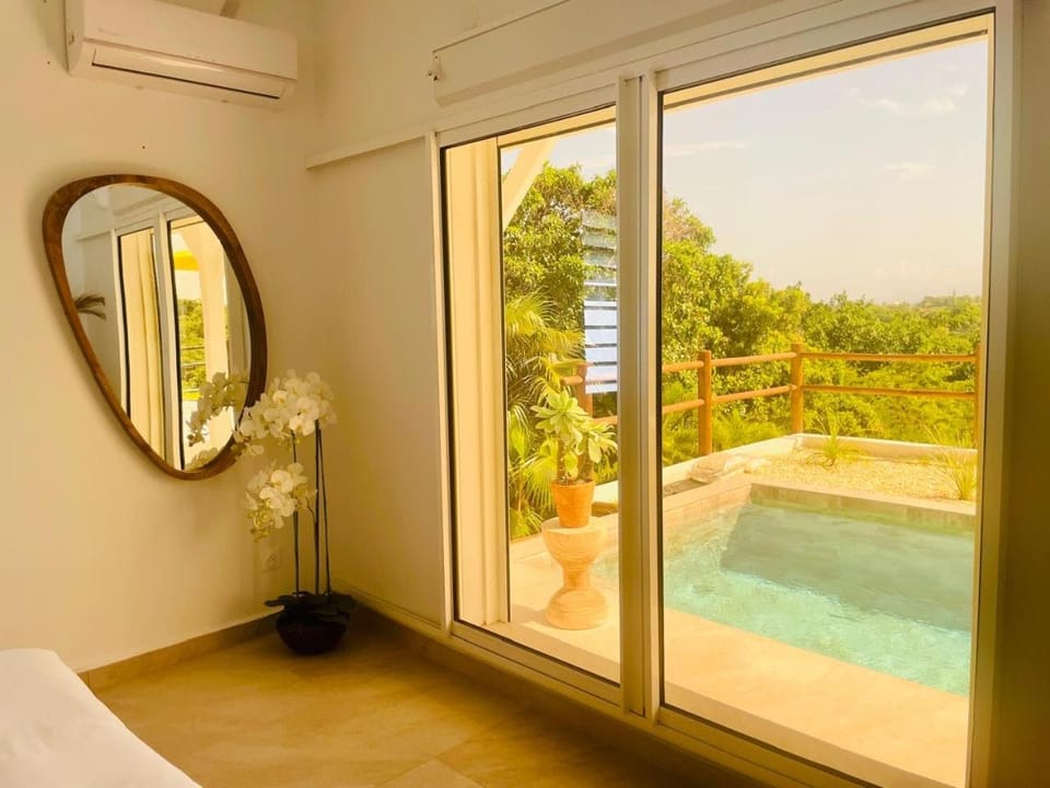 Photo of the whole room, Decorative detail, Bedroom, Pool view, Swimming pool