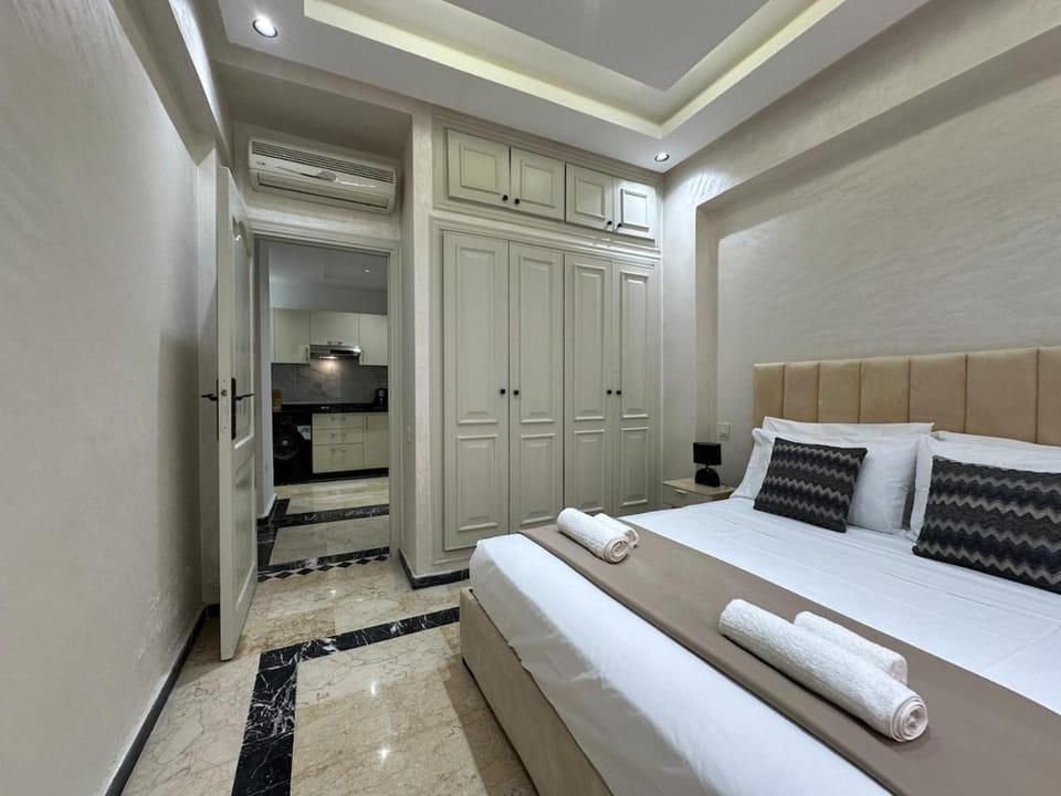 Elegant Suit in Guéliz Apartment in Marrakesh