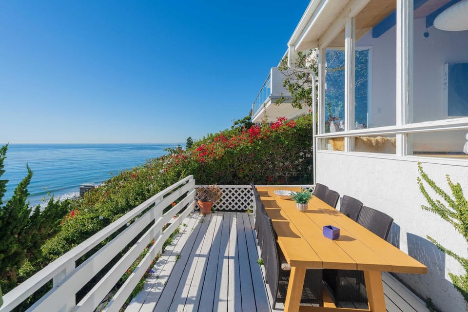 Malibu Villa with Beach Access and Ocean View House in Malibu