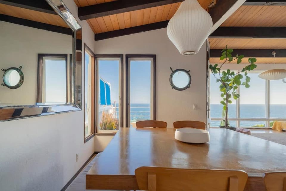 Malibu Villa with Beach Access and Ocean View House in Malibu