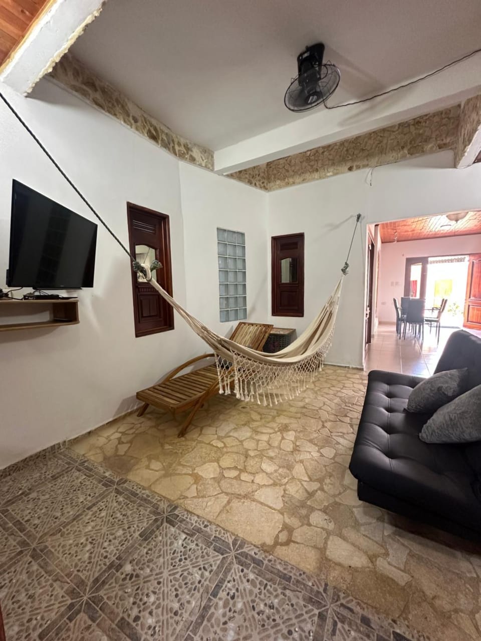 Communal lounge/ TV room, TV and multimedia, Living room, Seating area, Evening entertainment