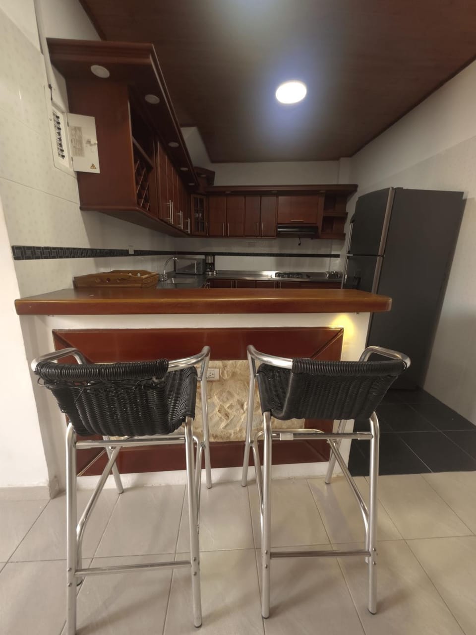 Kitchen or kitchenette, Dining area, minibar, stove