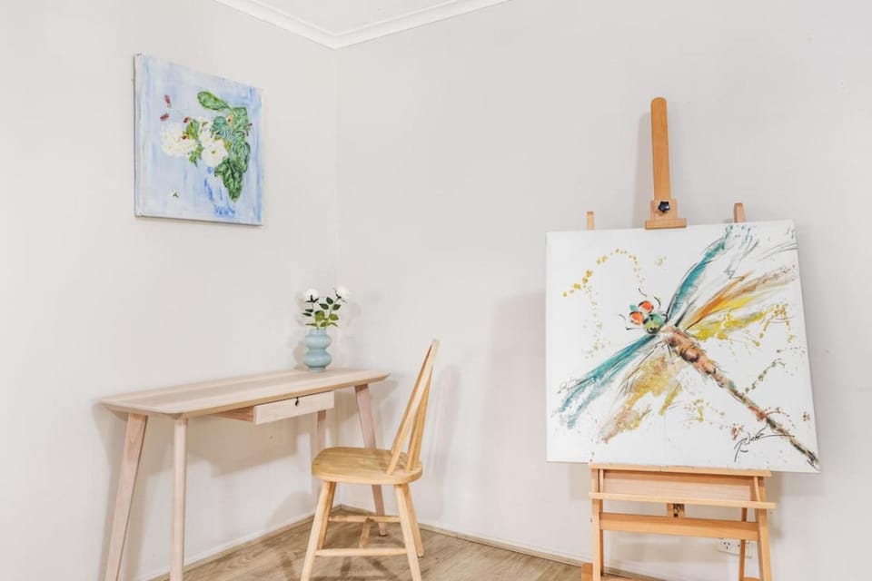 StayAU Cozy 3BR Suburban Retreat in Ingleburn House in Sydney