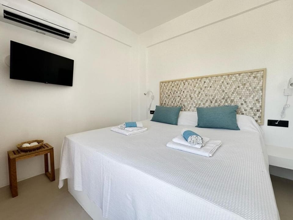 Gorgeous Villa with Sea View Villa in Paros, Greece