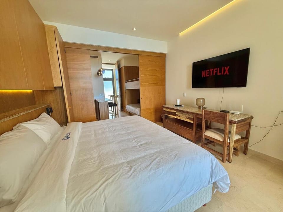 Zantamar Penthouse 603B, right on the beach Apartment in La Cruz de Huanacaxtle