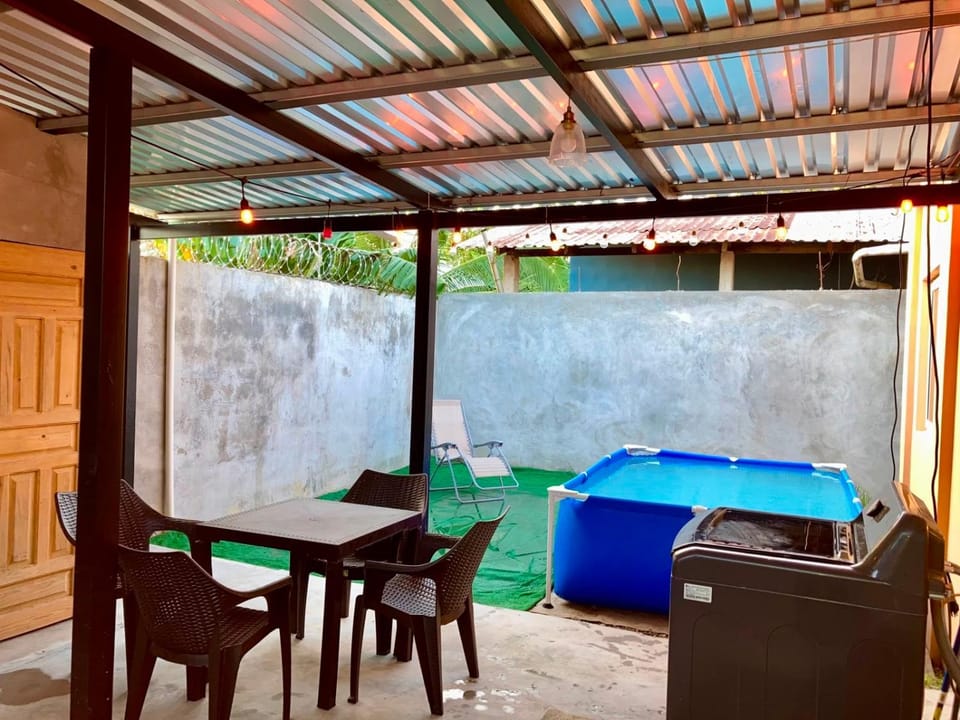 Joy & peace house House in Atlántida Department