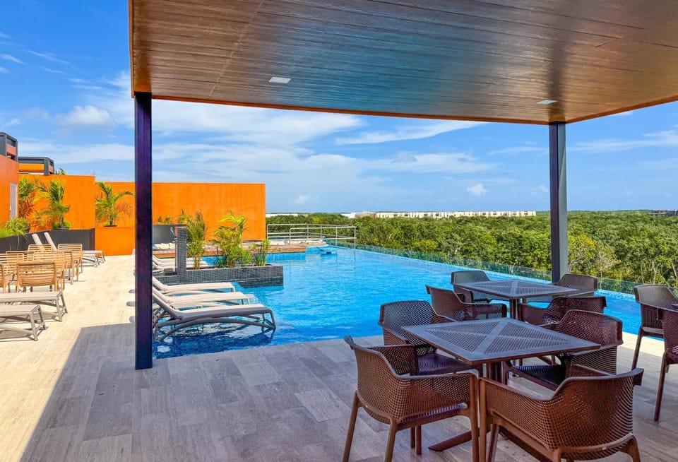 Luxury Penthouse, Private Pool, King Suites Apartment in State of Quintana Roo