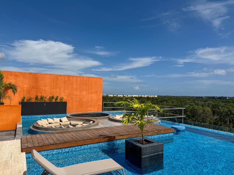 Luxury Penthouse, Private Pool, King Suites Apartment in State of Quintana Roo
