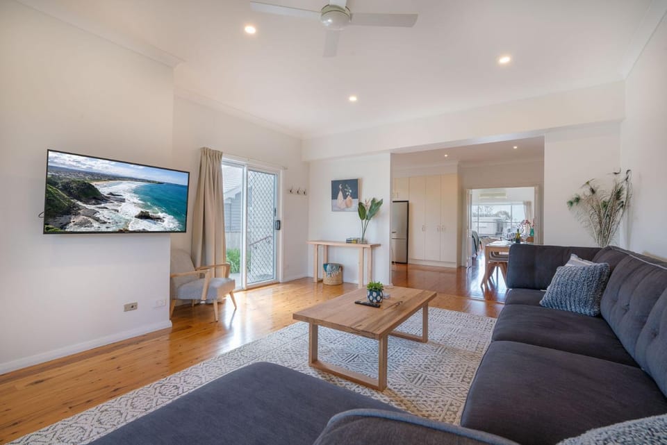 The Farmer's Retreat - Prime Kiama Location - between Surf and Kendalls Beaches House in Kiama