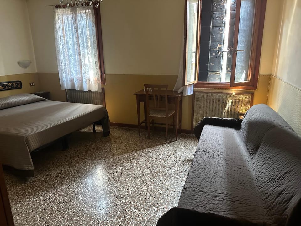 Hotel Locanda Ca Foscari Hotel in Venice