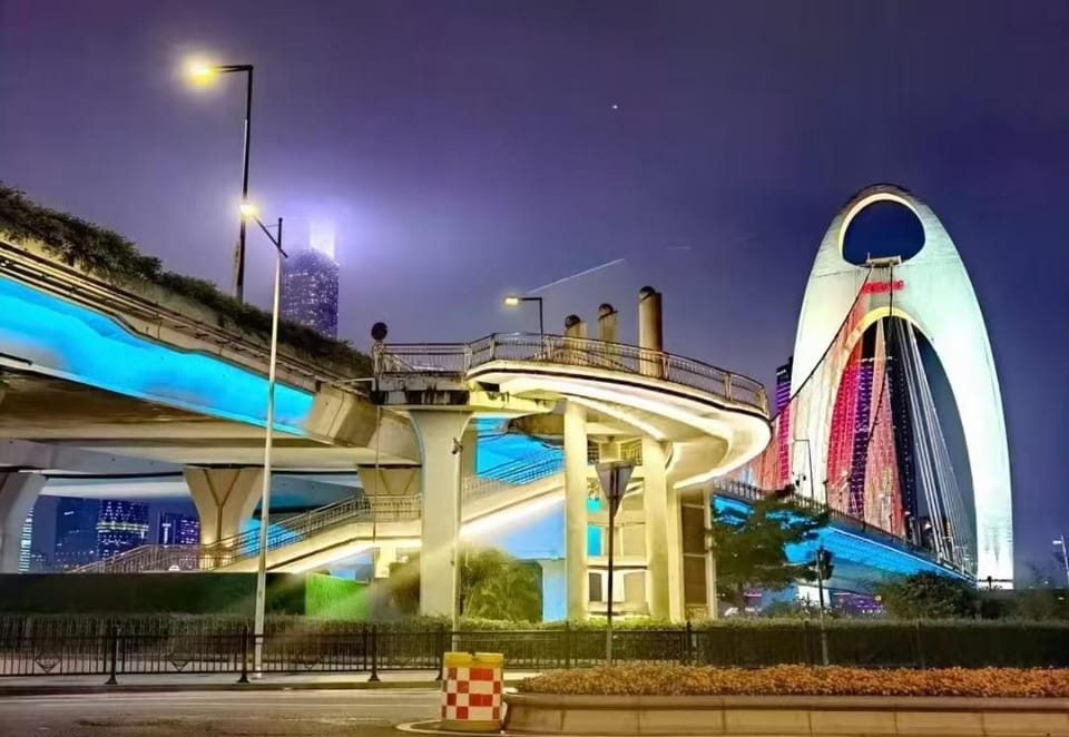 Vanhao International Pazhou Exhibition Center Mansion Apartment in Guangzhou
