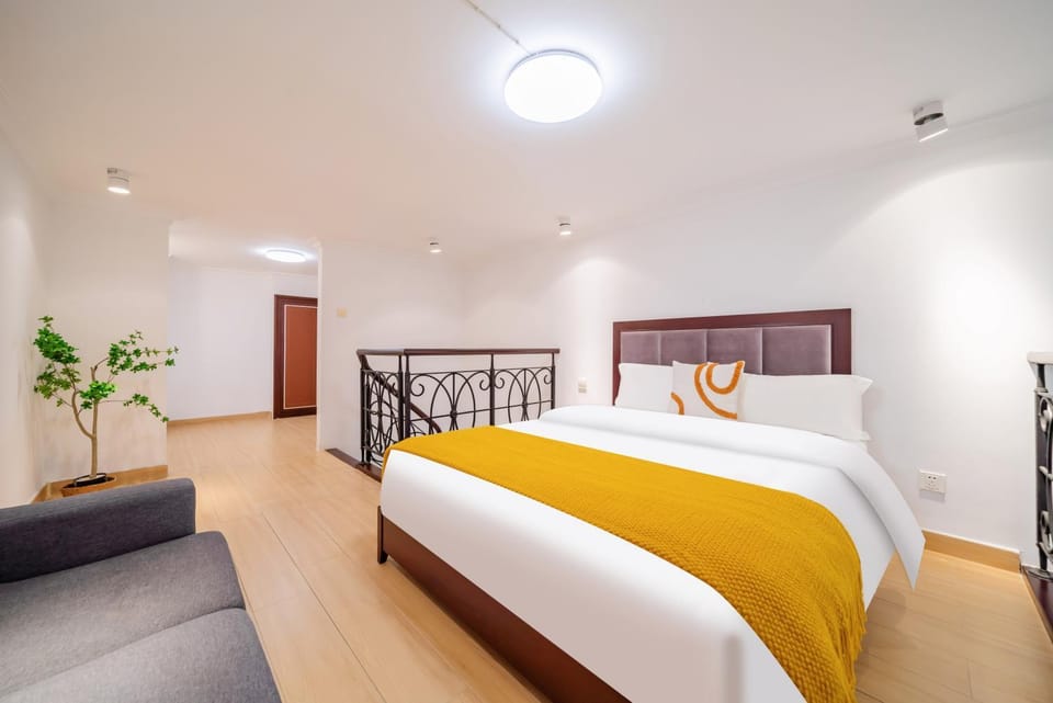 Bed, Bedroom