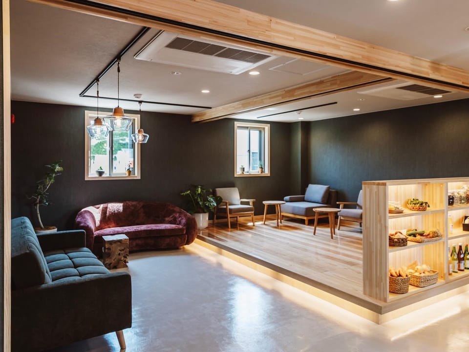 Communal lounge/ TV room, Lounge or bar