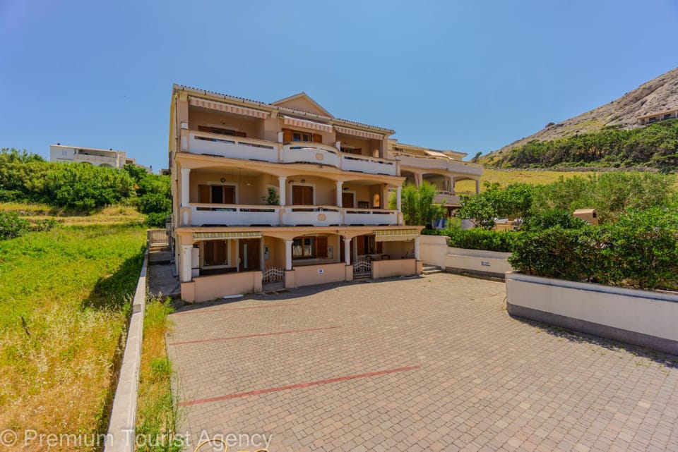 Property building, Natural landscape