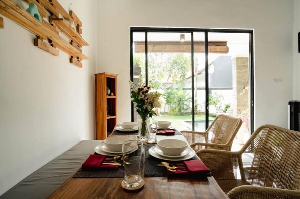 Chintana Home Sanur - Tropical lush landscapes, and serene atmospheres Villa in Denpasar