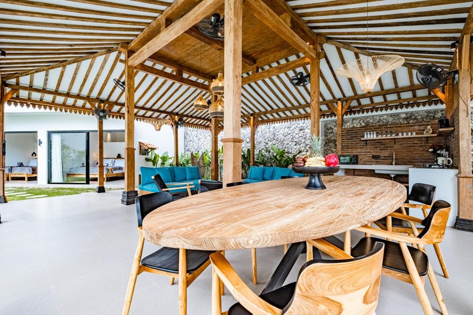 Living room, Seating area, Dining area, kitchen