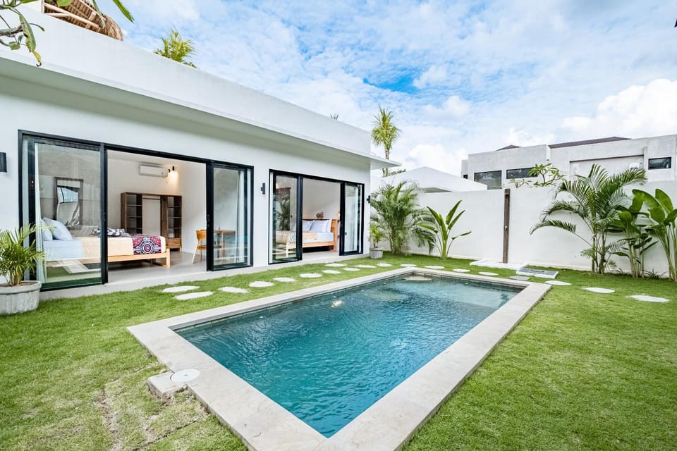 Property building, Garden view, Swimming pool