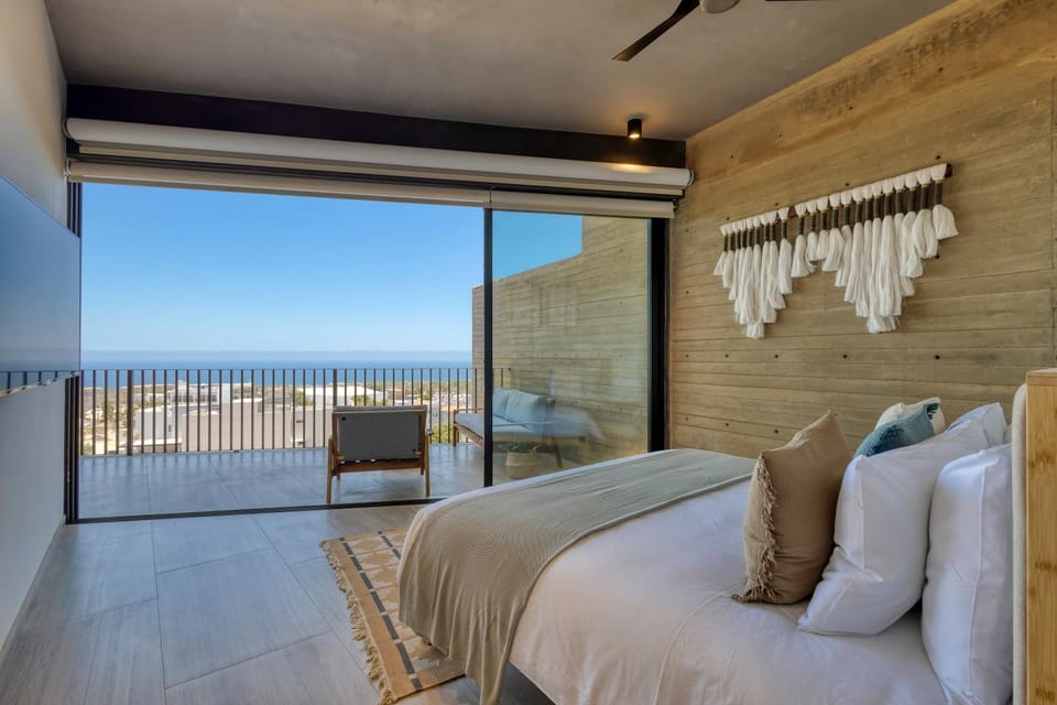 Bed, Balcony/Terrace, Bedroom