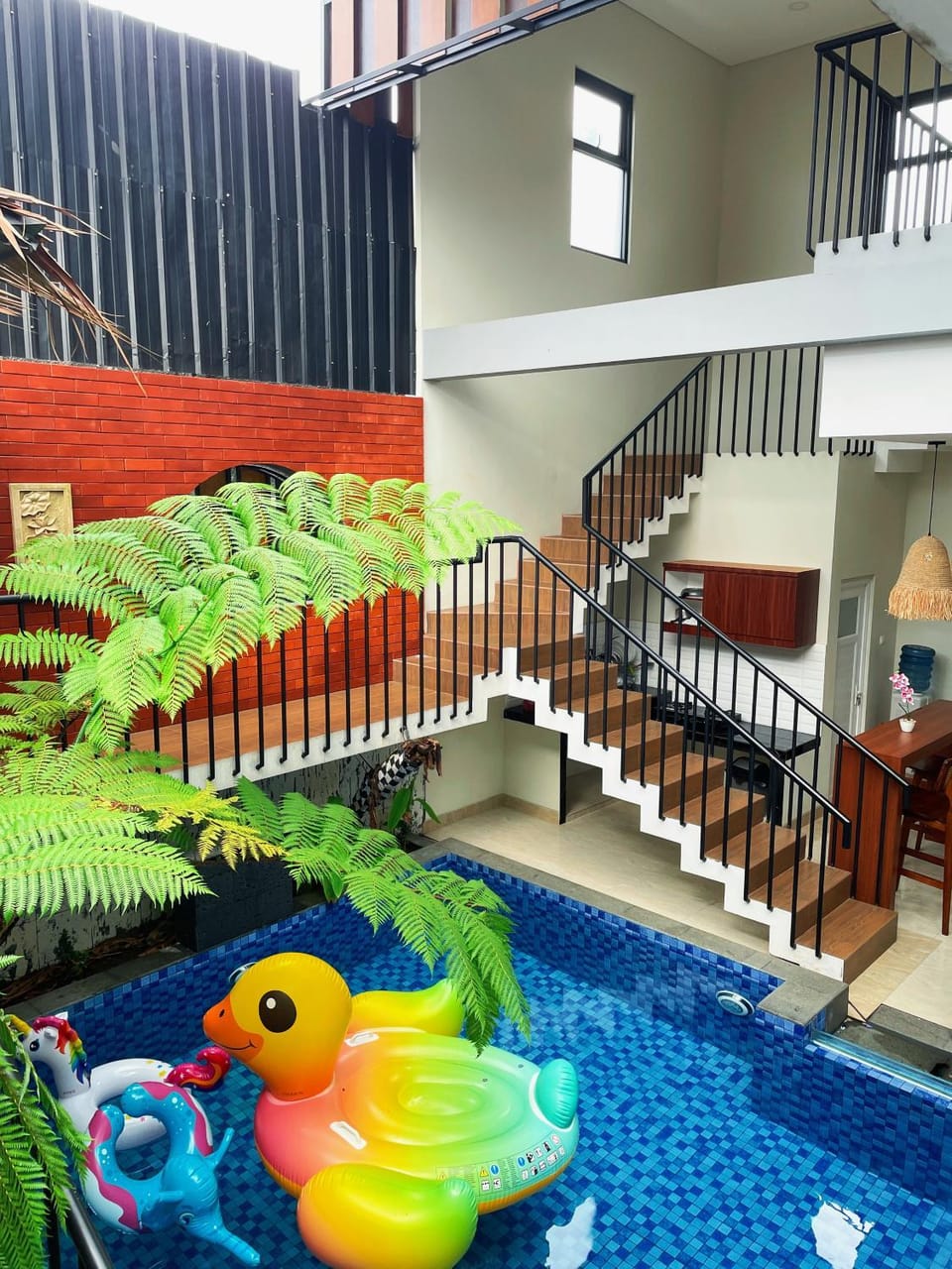 Swimming pool