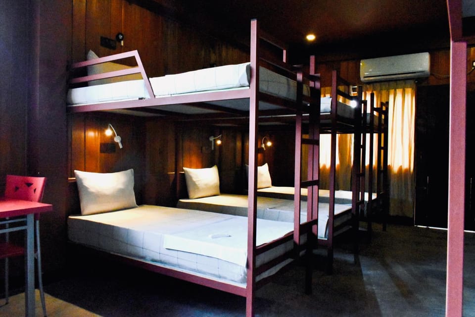 Bed, Bedroom, bunk bed