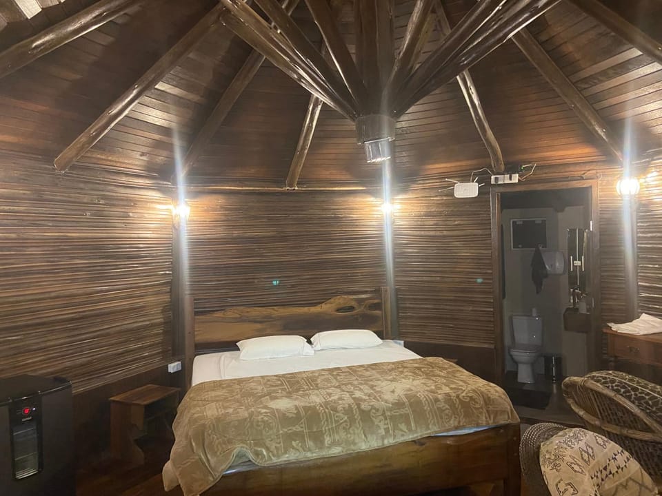 Chalé das Arapongas Santuário Bellatrix Nature lodge in State of Paraná