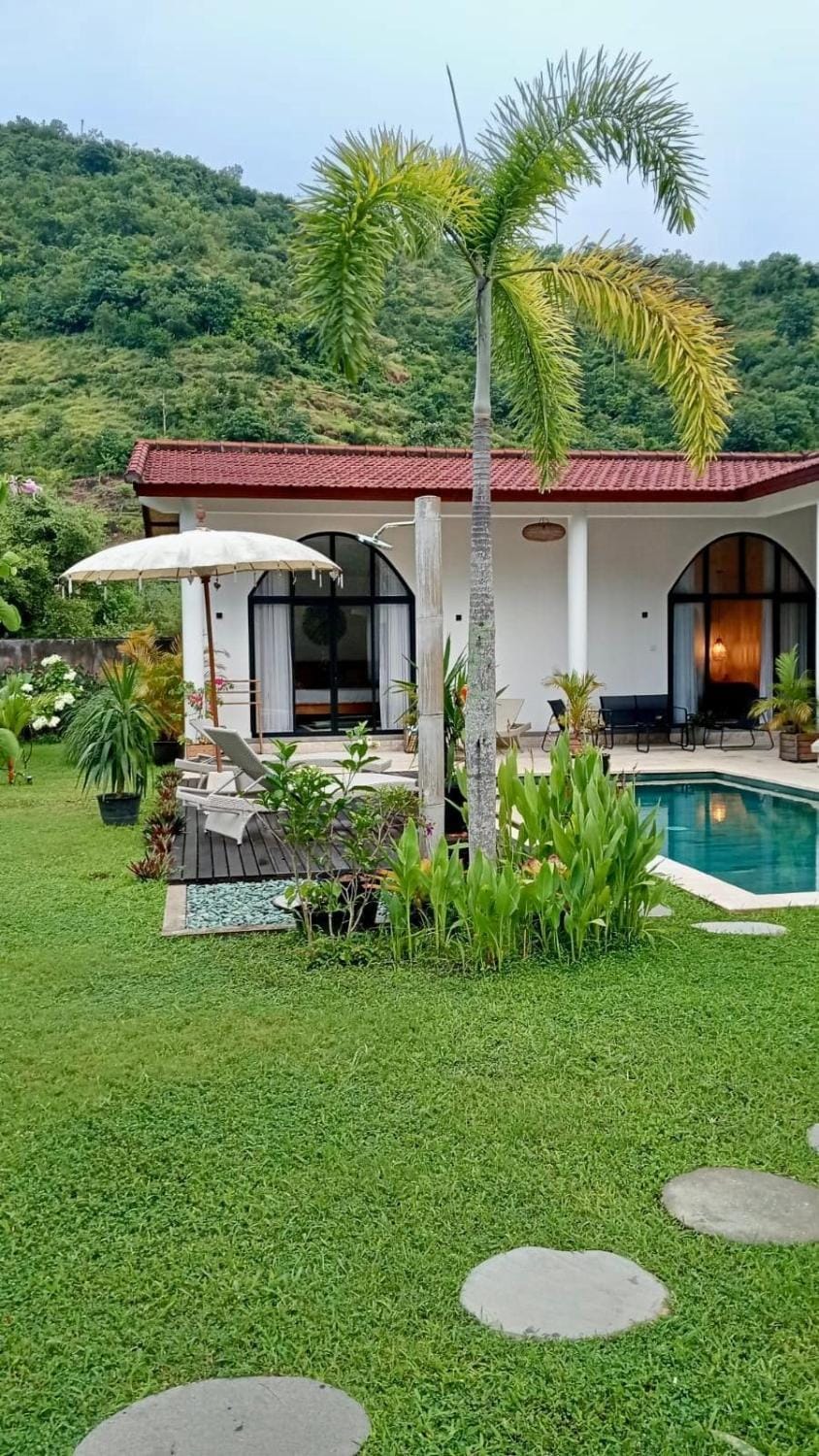 Villa Green Valley Villa in Abang