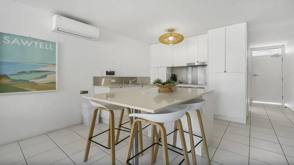 Seaside On Fourth Apartment in Middle Arm
