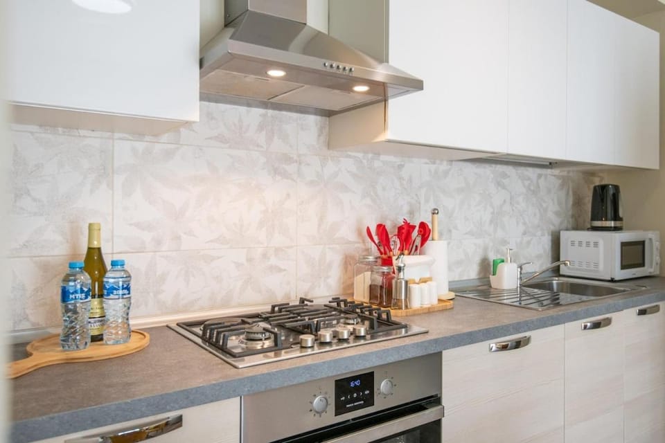 GG Home - 1 BR Apartment Close to Park Apartment in Tbilisi, Georgia