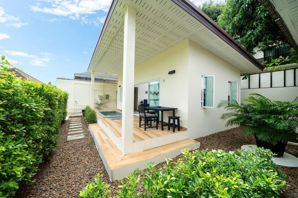 Property building, Patio, Day, Garden