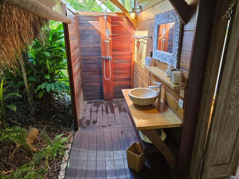 Lodge Kailua, avec jacuzzi en plein cœur de ville House in Saint-Leu
