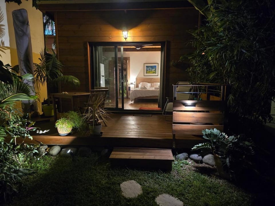 Lodge Kailua, avec jacuzzi en plein cœur de ville House in Saint-Leu