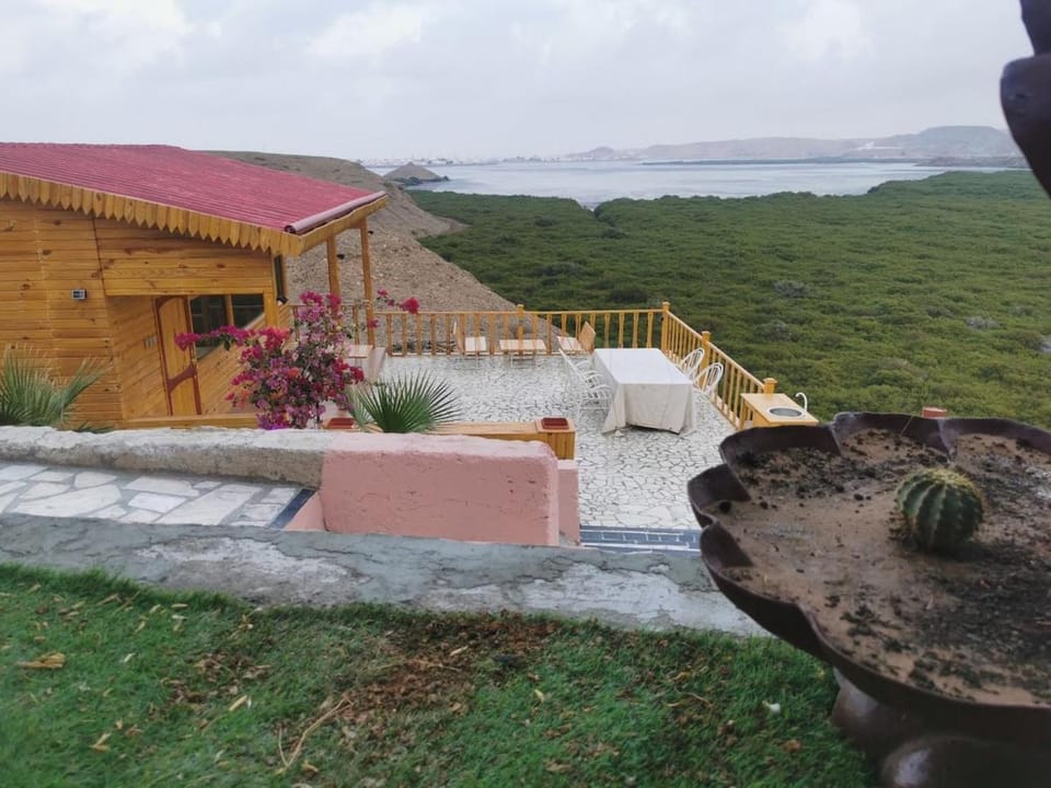 Patio, Day, Natural landscape, Garden, View (from property/room), Balcony/Terrace, Garden view, Sea view