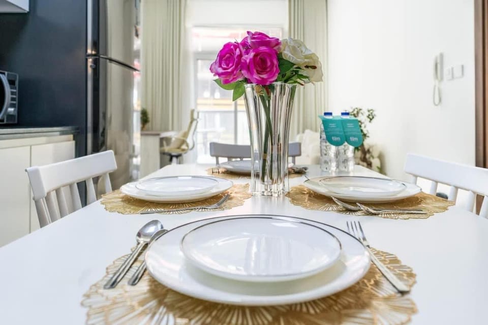 FAM Living 1BR Stay Binghatti Gateway, Al Jaddaf Apartment in Dubai