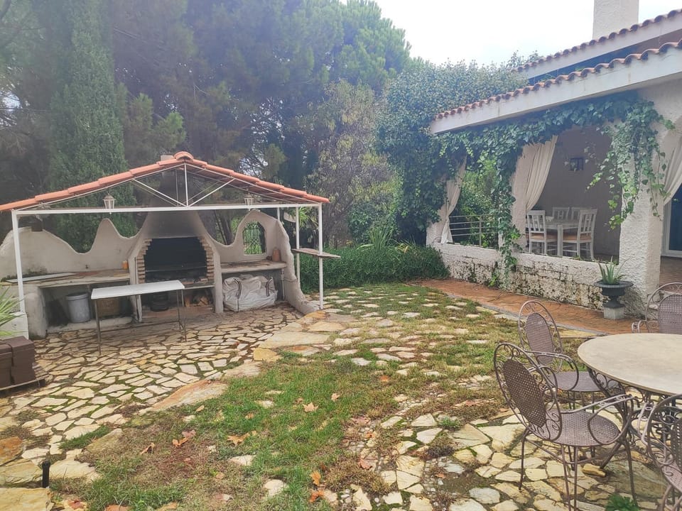 Property building, BBQ facilities